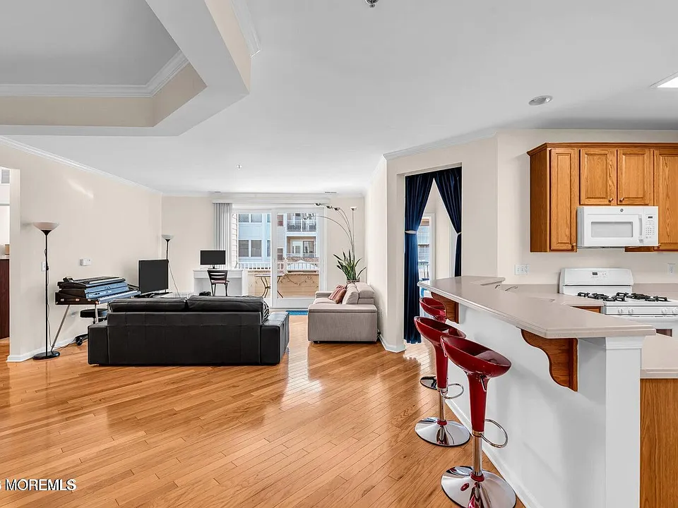 33 Cooper Ave #210