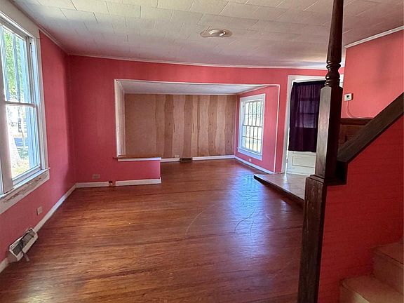 3rd image of 117 Buffalo Ave NW