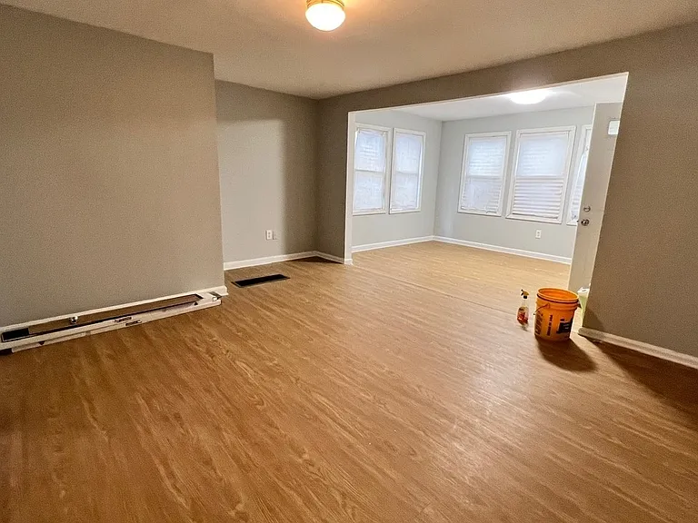 225 N Burgher Ave #1 — Photo 3