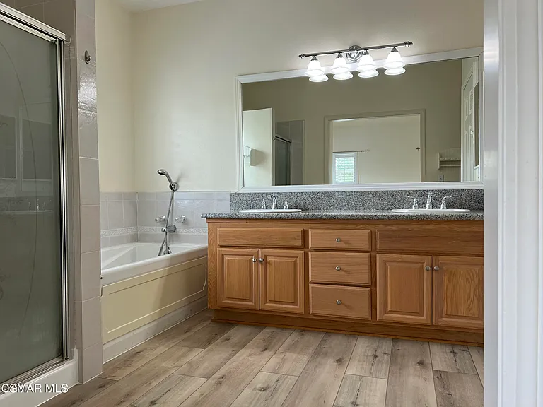 255 N Skyline Dr — Photo 13
