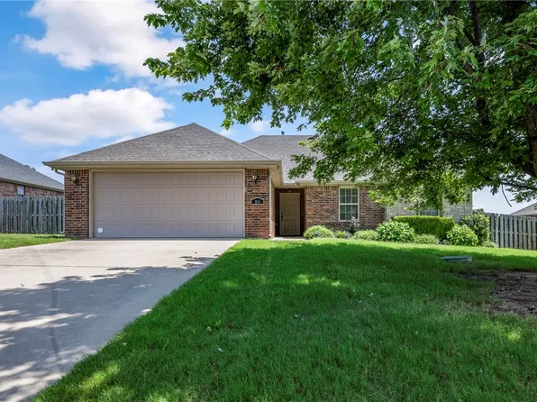 211 Jones St, Lowell, AR 72745