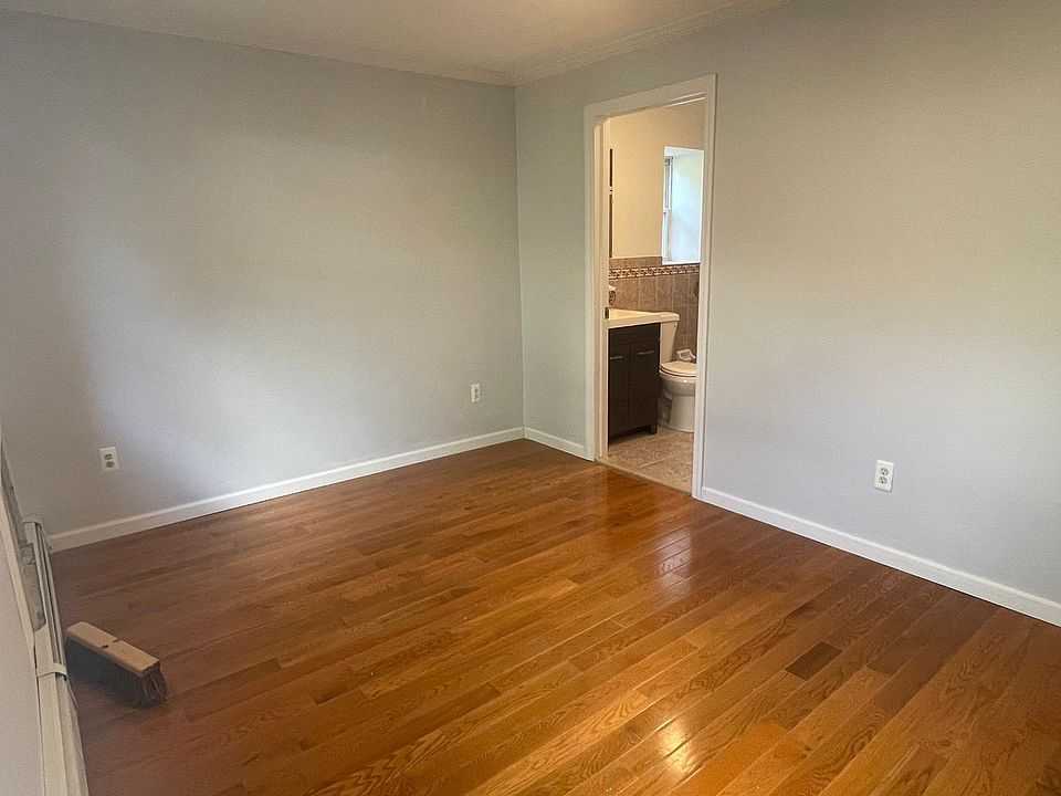 1st image of 936 E 220th St #2