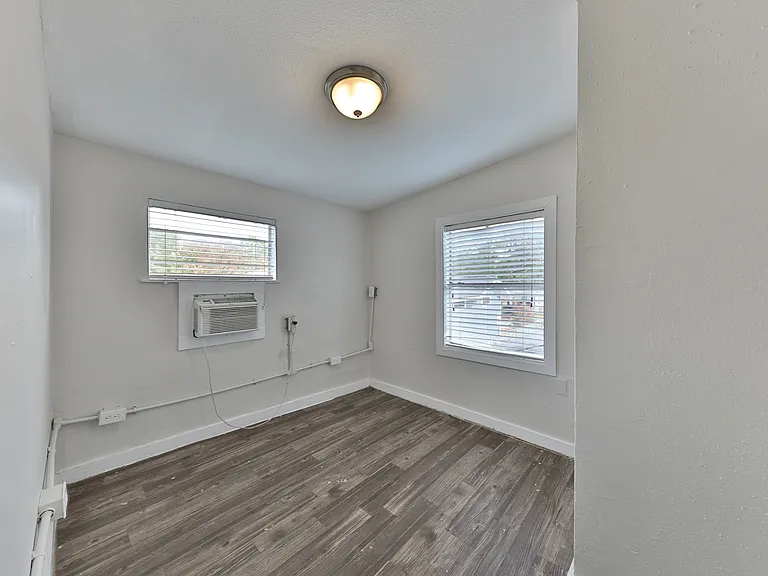 827 W Rosewood Ave #5 — Photo 6