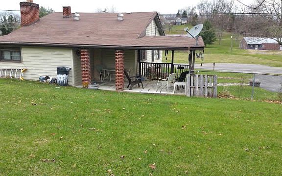 3rd image of 27300 Lee Hwy