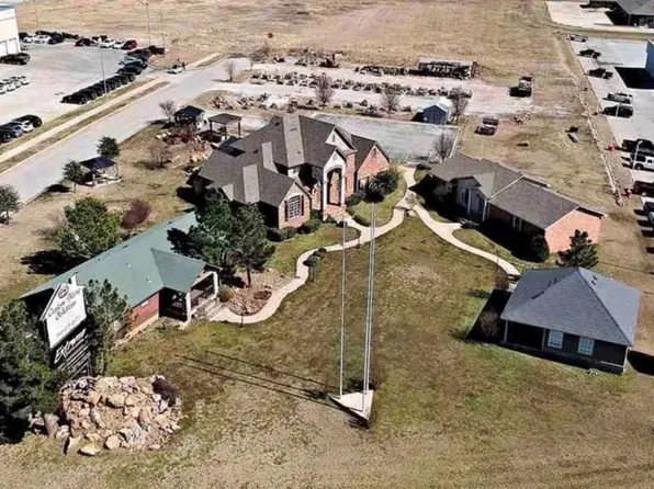 520 Holiday Dr, Ardmore, OK 73401