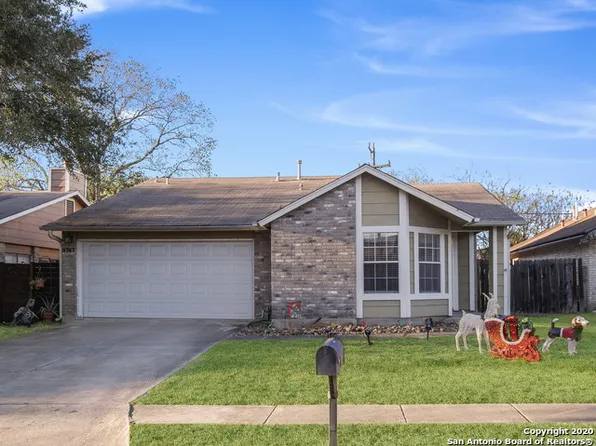 5747 Larkdale Dr, San Antonio, TX 78233