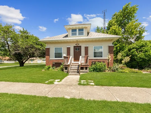 412 W 5th St, Minonk, IL 61760