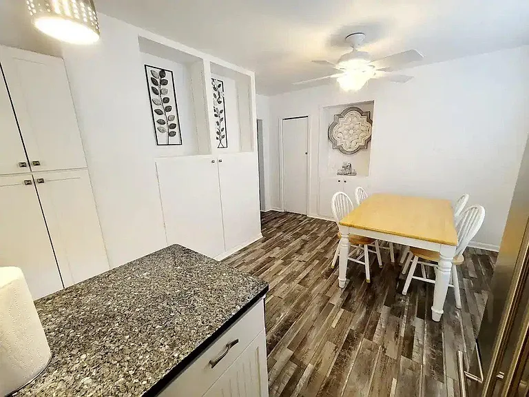 2114 W Colorado Ave — Photo 10