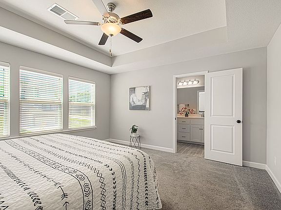 Oversized primary suite