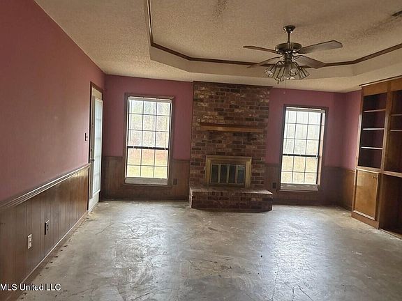 4th image of 107 Davis Road Cv
