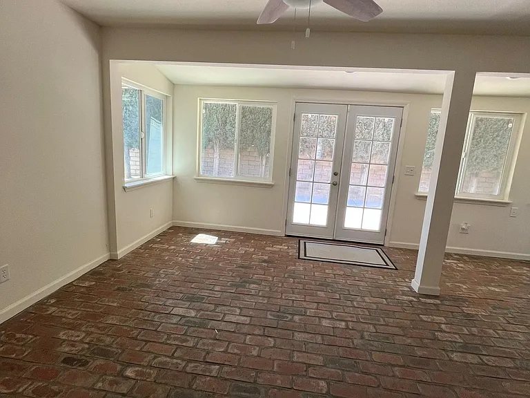 13210 Tamarisk Rd — Photo 32