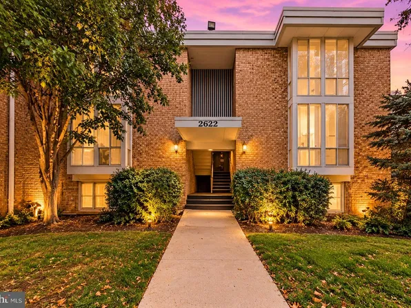 2622 Wagon Dr #320, Alexandria, VA 22303