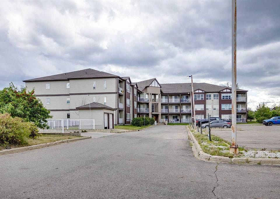 1st image of 290 N Plamondon Dr #105