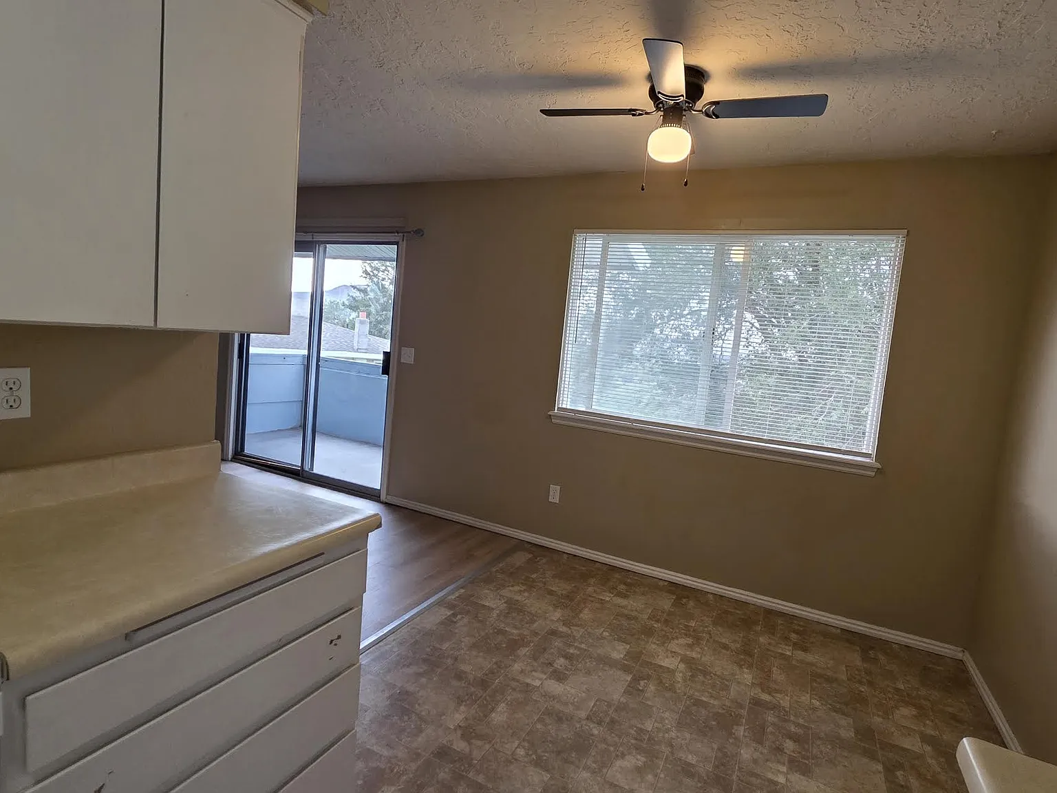 2 bed, 850 sqft, $925 — Photo 4