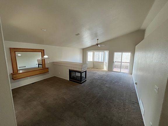 5th image of 9543 Josephine St