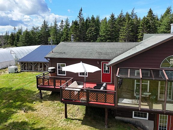 2nd image of 923 Soldiers Cove Rd