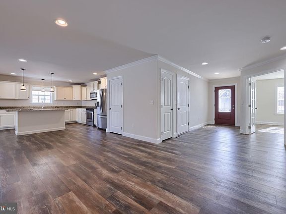 5th image of 310 Andrew Dr