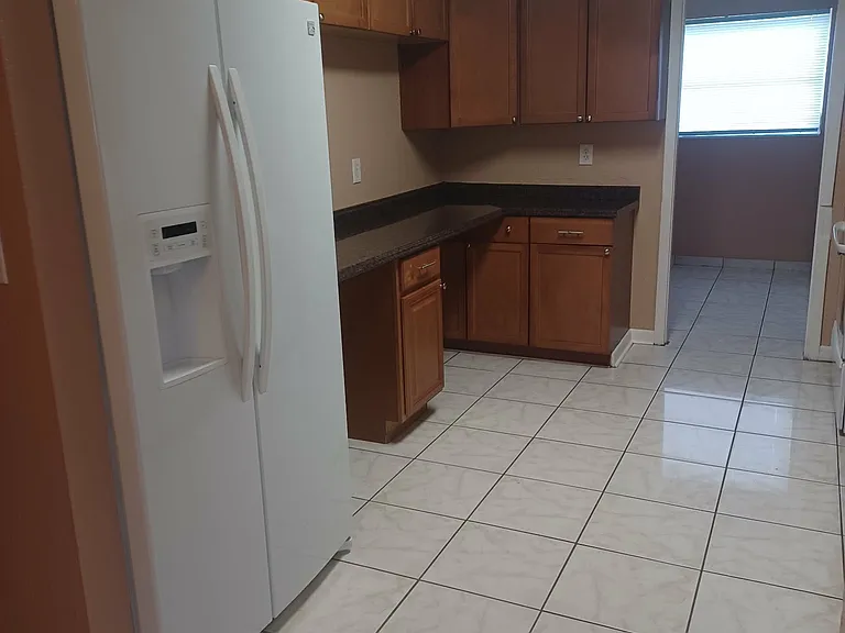339 Elmwood Ave — Photo 4