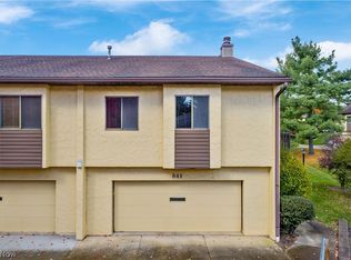 843 Hampton Ridge Dr, Akron, OH 44313