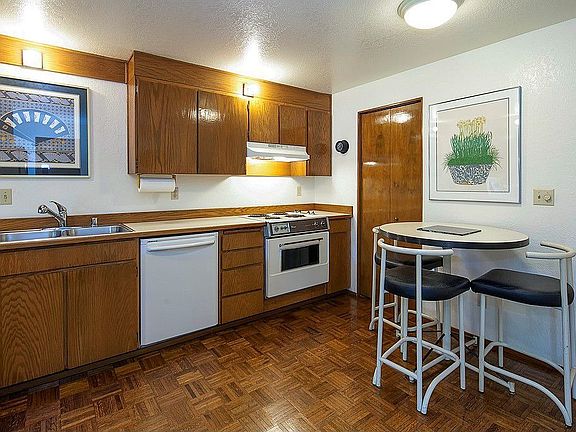 4th image of 19524 Echo Lake Pl N APT A201