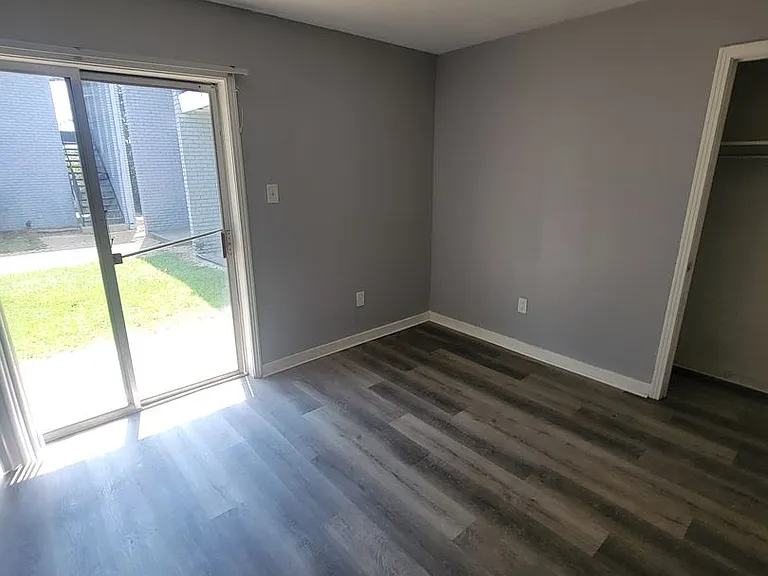 225 W McDowell Rd — Photo 71