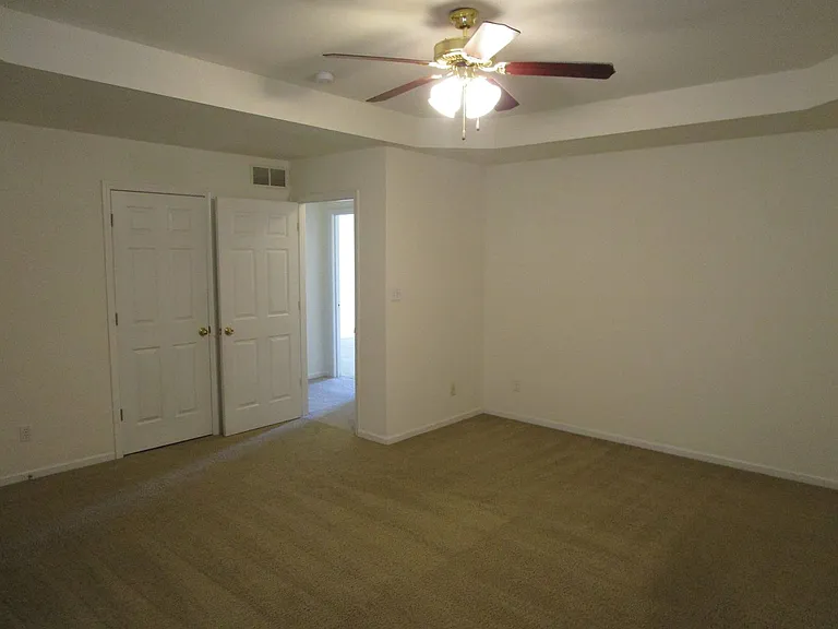 1725-1727 Louise Cir — Photo 19