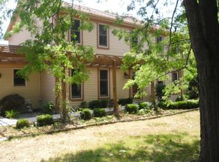 S47W25031 Lawnsdale Rd, Waukesha, WI 53189