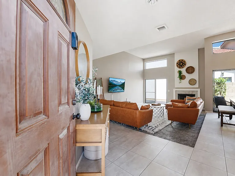 5924 E Aire Libre Ln — Photo 1