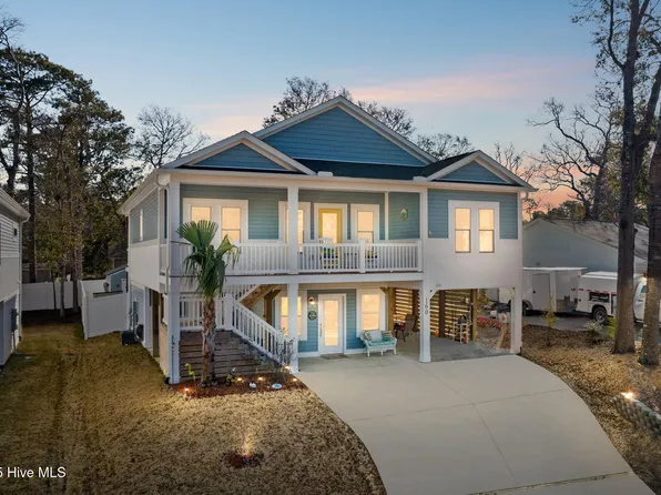 160 NE 13th Street, Oak Island, NC 28465