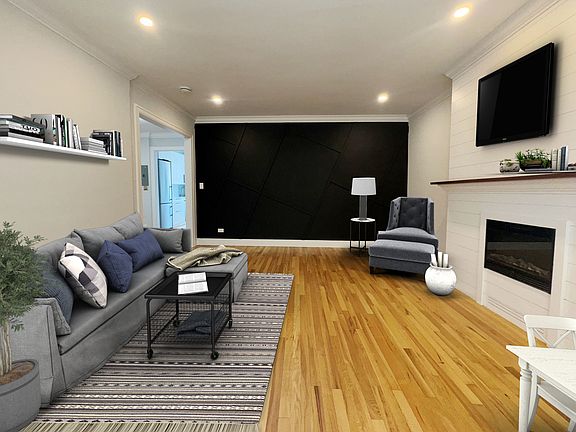 3rd image of 138 Woodside Grn APT 3-C