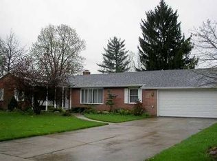 819 Stratford Dr, Sidney, OH 45365