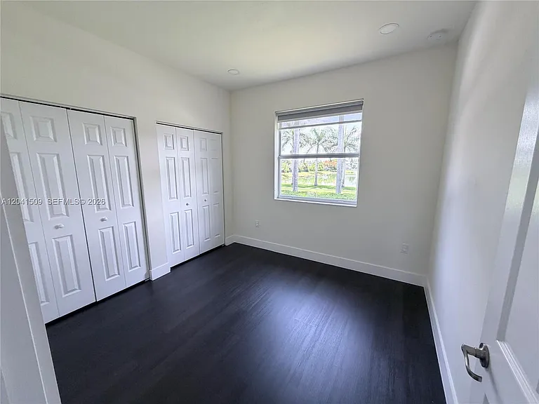 268 SE 31st Ave — Photo 22