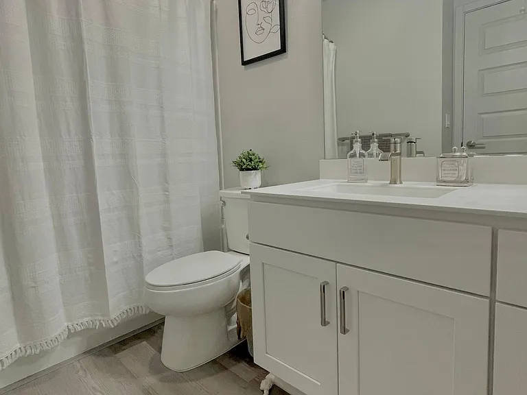 Bathroom with shower/tub.