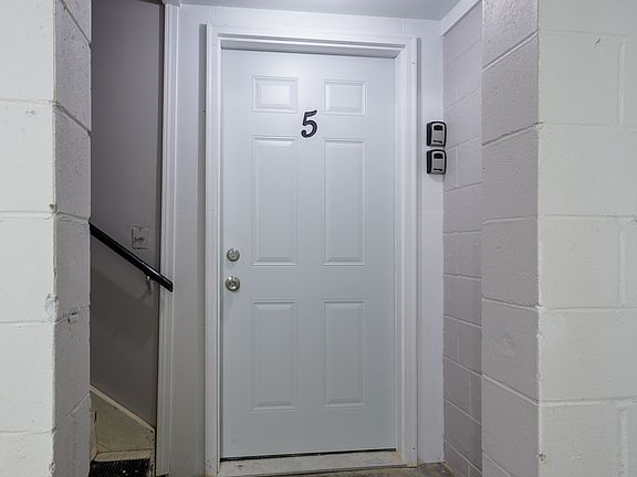 3rd image of 4112 N 48th St #5