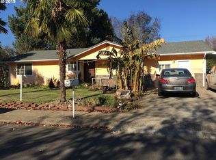 1040 Kelowna Ct, Woodburn, OR 97071