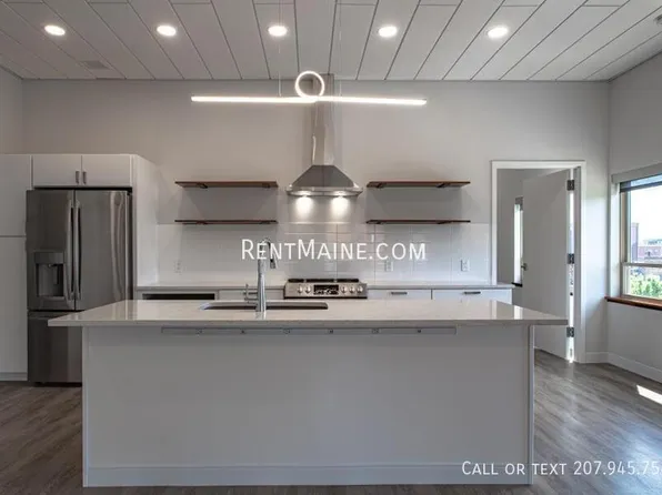 99 Franklin St Unit 403, Bangor, ME 04401