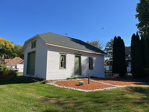 4th image of this home
