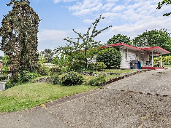 3rd image of 10204 NE 43rd St