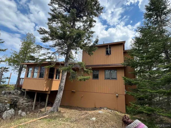 7743 M 26, Eagle Harbor, MI 49950