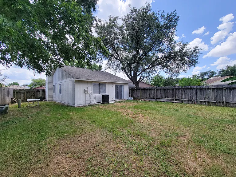 17706 Glenhagen Ct — Photo 29