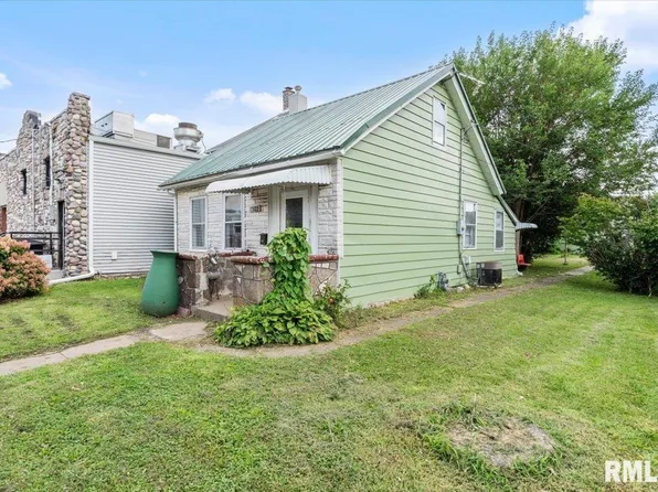 1505 W 14th St, Davenport, IA 52804