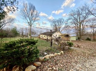 1458 Chapel Rd, Willow Springs, MO 65793