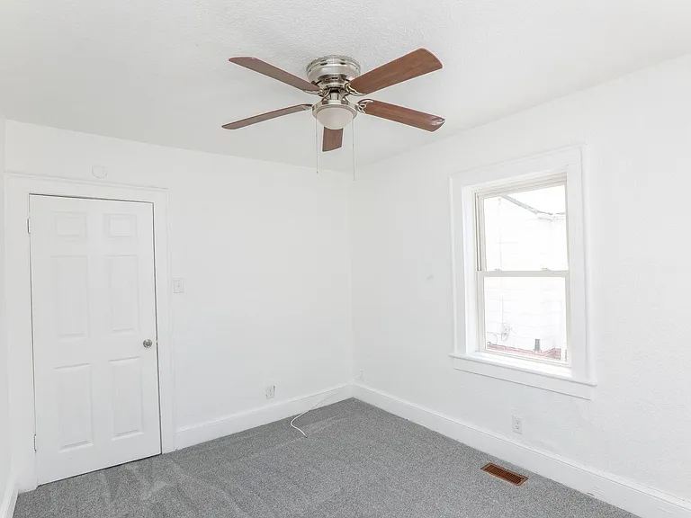 1609 Richmond Ave — Photo 18