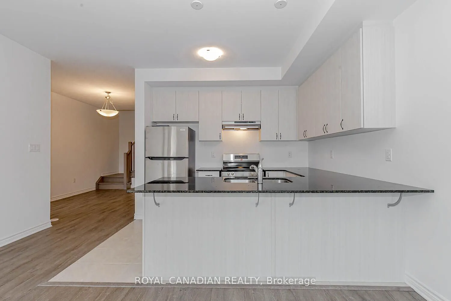 1909 Thames Cir photo 1