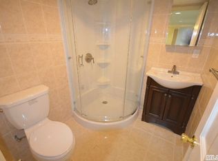 39 Cedarlawn Blvd, Valley Stream, NY 11580