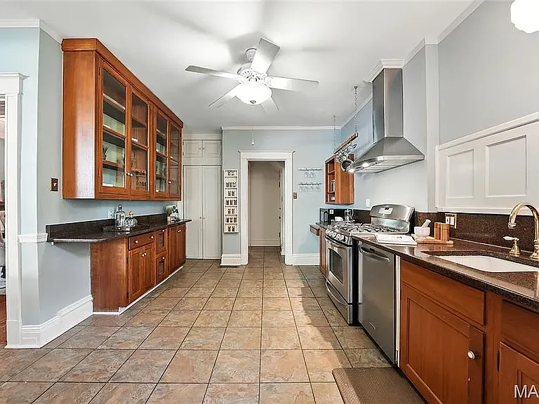 6109 McPherson Ave — Photo 4