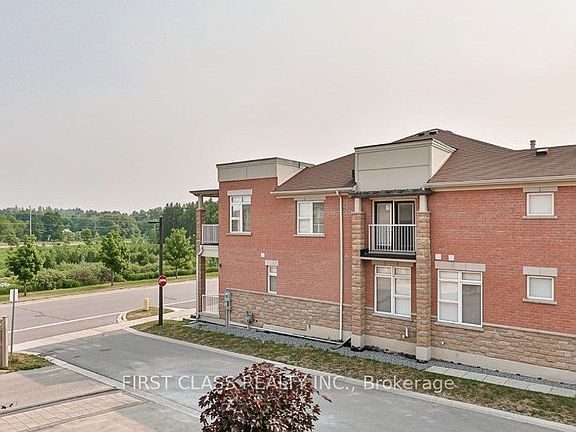 3rd image of 319 Delray Dr
