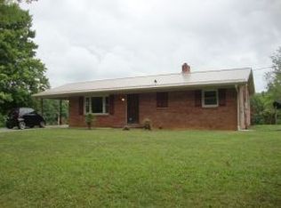 1109 Persimmon Ridge Rd, Jonesborough, TN 37659
