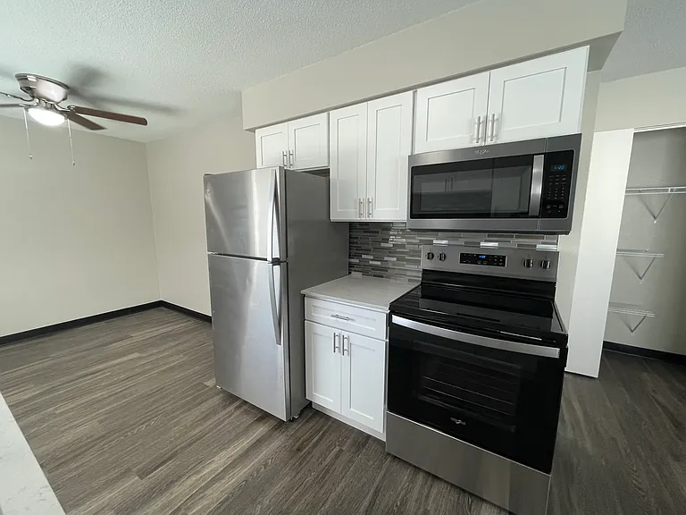 6110 Monroe St #9 — Photo 1