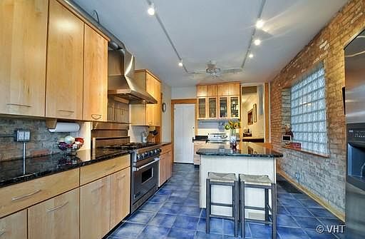 4th image of 4443 N Richmond St